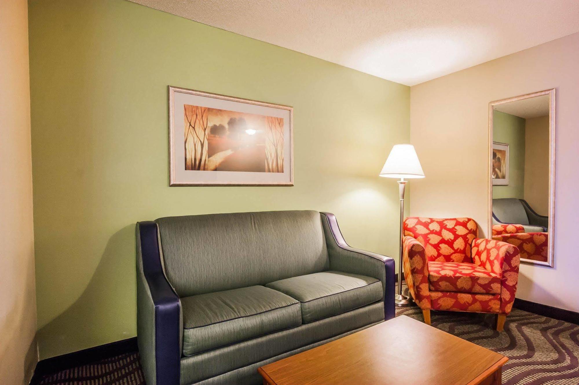 Quality Suites Memphis/ Wolfchase Galleria Buitenkant foto